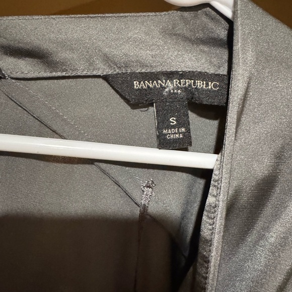 Banana Republic Metallic Gray Women's Blouse - Picture 2 of 3